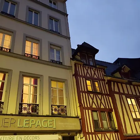 Le Repaire De Rougemare Deco Soignee Et Chaleureuse, Wifi Debit En Plein Centre Historique Lägenhet *