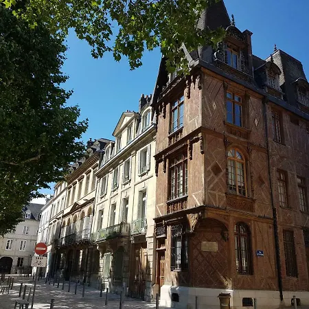 Le Repaire De Rougemare Deco Soignee Et Chaleureuse, Wifi Debit En Plein Centre Historique Lägenhet